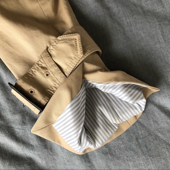 *SOLD* BANANA REPUBLIC Water-Resistant Short Trench Coat - Picture 9 of 11